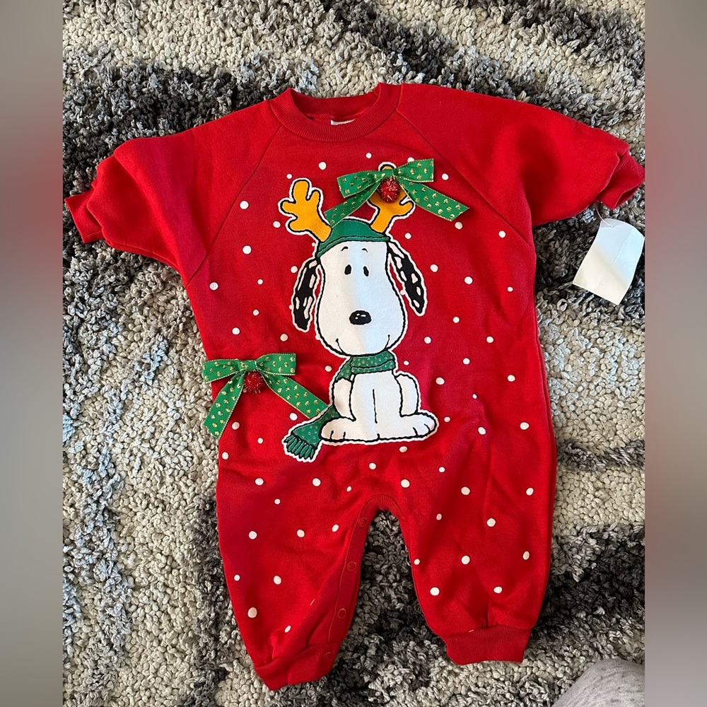 Vintage snoopy Christmas romper